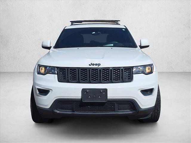 Used 2017 Jeep Grand Cherokee Laredo AWD/4WD image 2