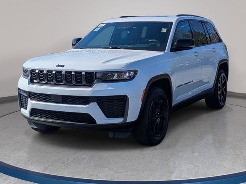 New 2026 Jeep Grand Cherokee Altitude AWD/4WD image 1