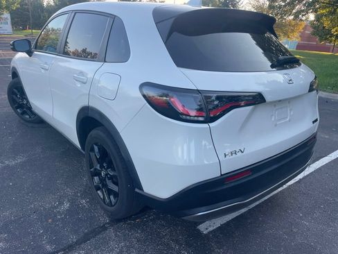 Used 2024 Honda HR-V Sport image 8