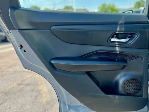 Used 2023 Nissan Ariya FWD image 15