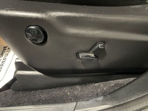 Used 2018 Jeep Grand Cherokee Altitude image 19