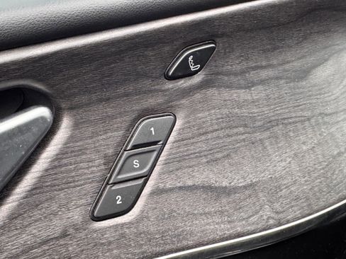 Used 2022 Jeep Grand Cherokee L Overland w/ Advanced Protech Group III image 8