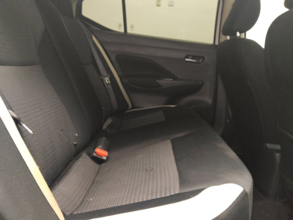 Used 2021 Nissan Versa SV FWD image 19