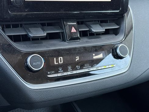 Used 2023 Toyota Corolla LE FWD image 21