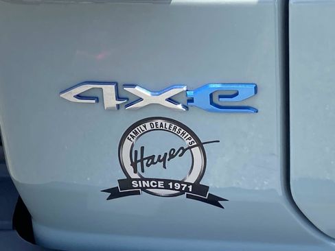 Used 2023 Jeep Wrangler Sahara image 5