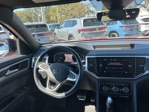 Used 2023 Volkswagen Atlas Cross Sport SEL R-Line image 9