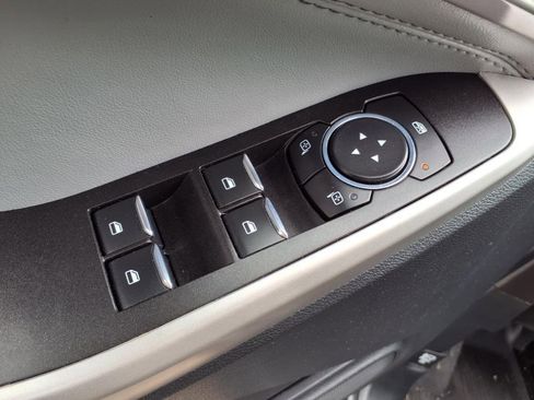 Used 2022 Ford Explorer XLT w/ Equipment Group 202A image 15