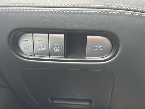 Used 2024 Genesis G90 3.5T image 19