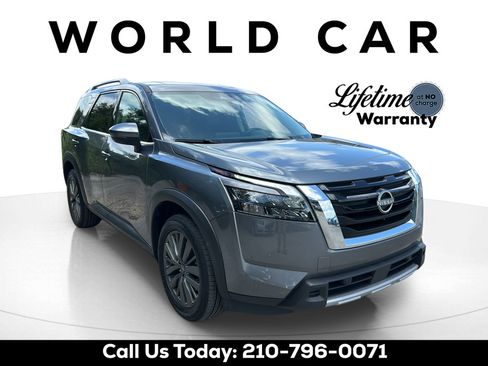 Used 2025 Nissan Pathfinder SL w/ SL Premium Package FWD image 1