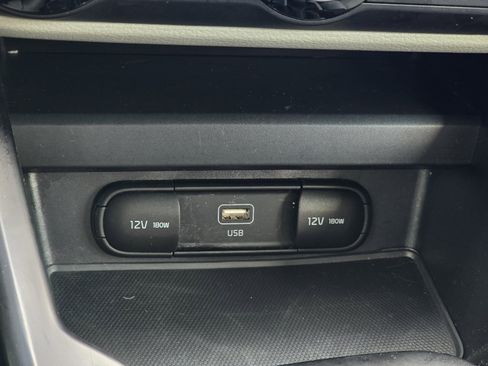 Used 2023 Kia Soul LX image 19