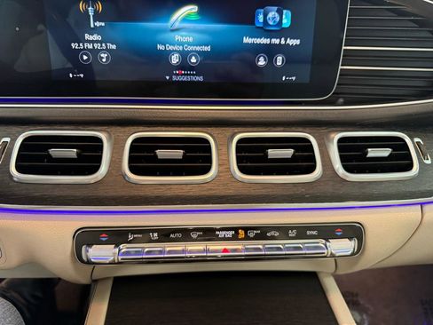 Used 2020 Mercedes-Benz GLS 450 4MATIC image 24