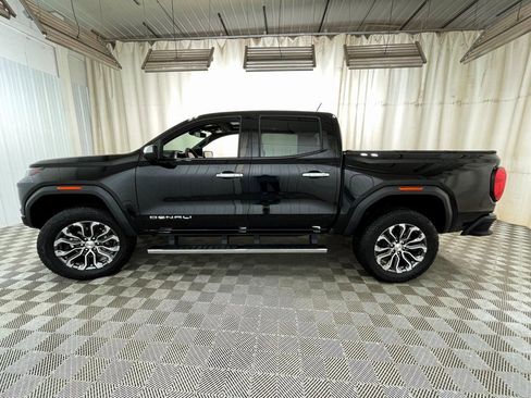 Used 2025 GMC Canyon Denali image 21