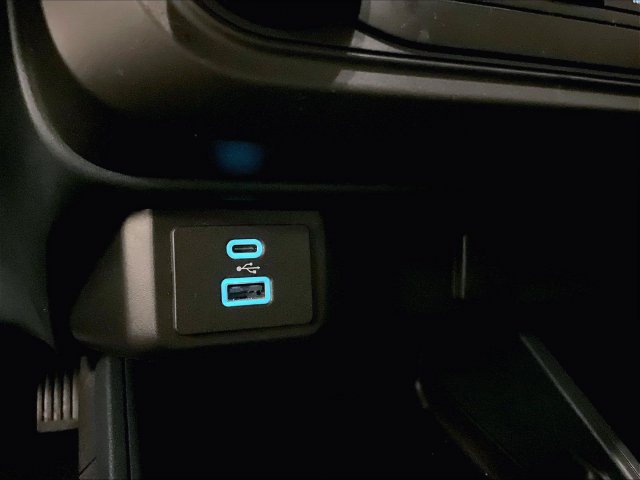 Certified 2023 Ford Maverick XL FWD image 31
