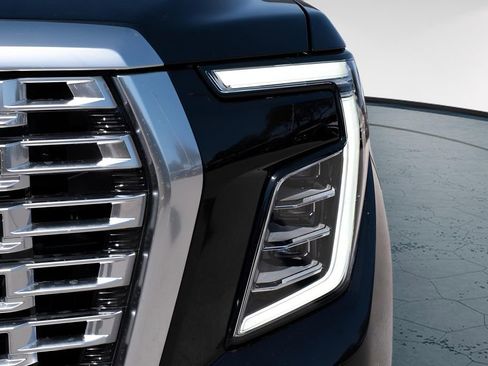 New 2026 GMC Yukon Denali w/ Denali Reserve Package image 3