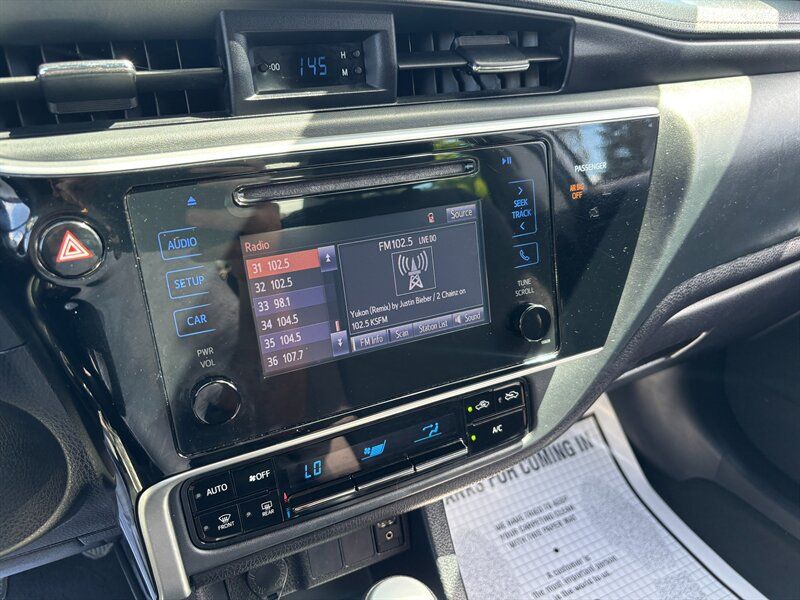 Used 2017 Toyota Corolla LE FWD image 11