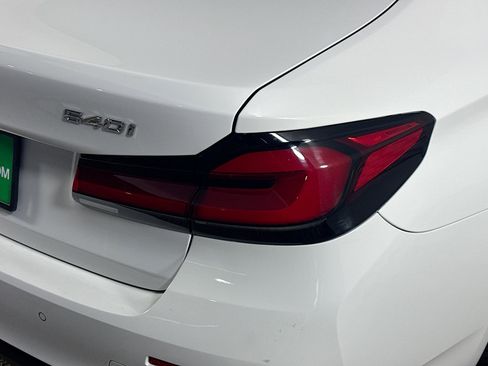 Used 2022 BMW 540i w/ Convenience Package image 34
