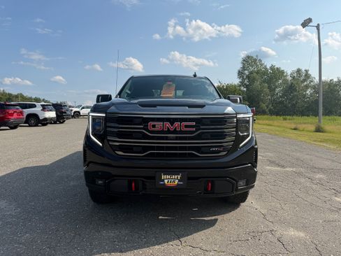 Used 2023 GMC Sierra 1500 AT4 w/ Technology Package AWD/4WD image 9
