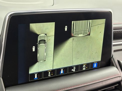 Used 2022 Chevrolet Suburban RST w/ Luxury Package image 27