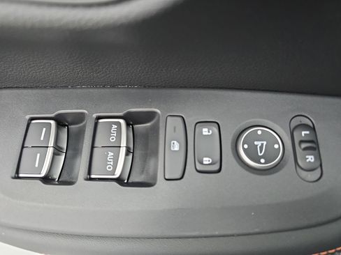 Certified 2024 Honda HR-V Sport image 27