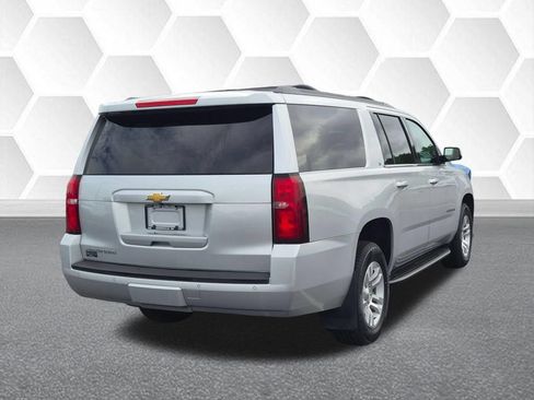 Used 2017 Chevrolet Suburban LT AWD/4WD image 3