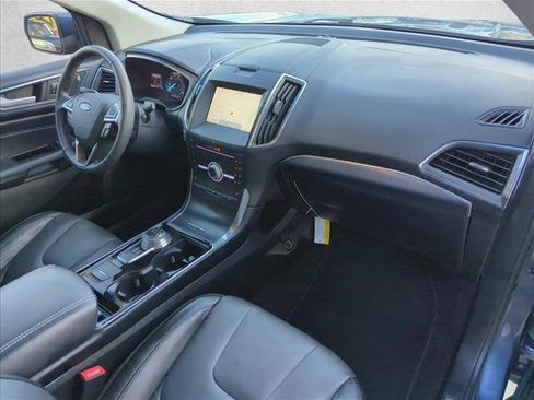 Used 2019 Ford Edge Titanium image 26