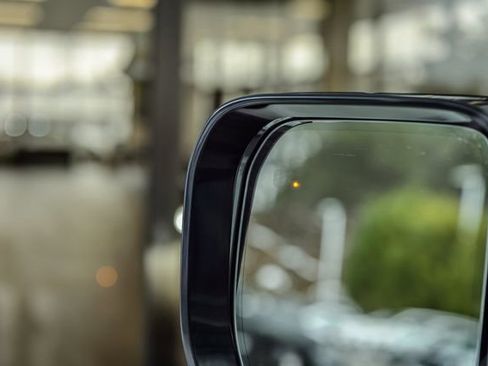 Used 2020 Land Rover Defender 110 X image 50