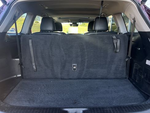 Used 2019 Toyota Highlander XLE image 13