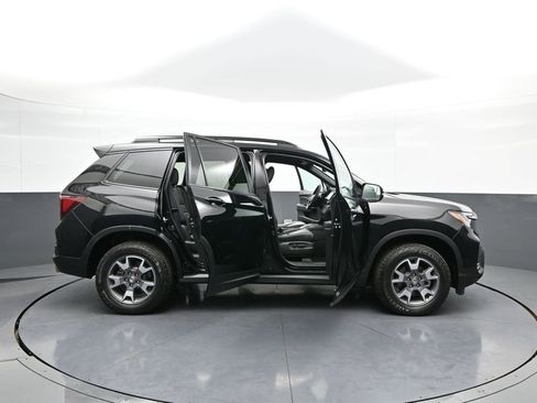 Certified 2022 Honda Passport TrailSport image 42