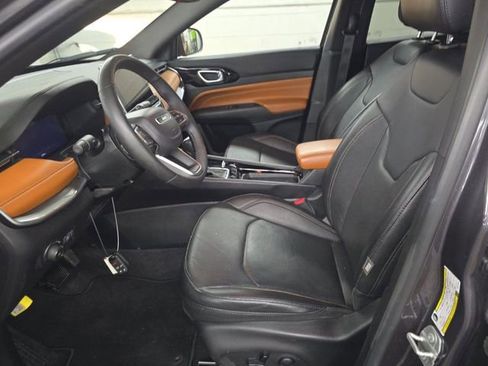 Used 2024 Jeep Compass Limited w/ Elite Group image 2