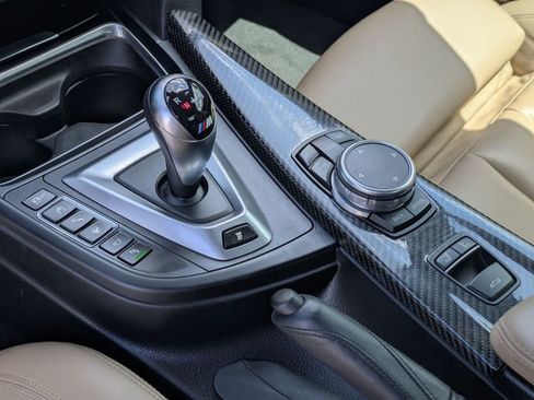 Used 2015 BMW M4 Convertible RWD image 16