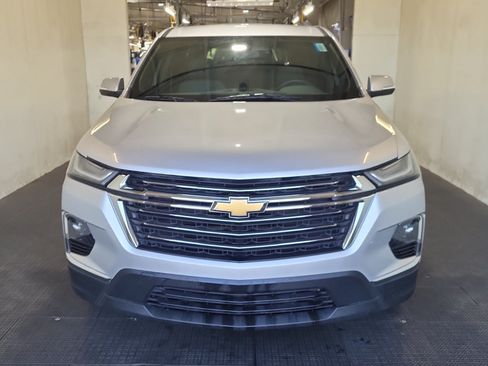 Used 2022 Chevrolet Traverse LT FWD image 2