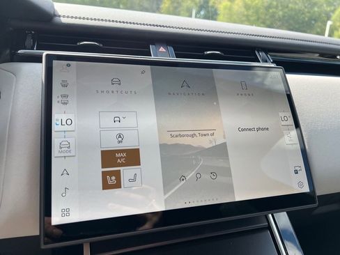 New 2026 Land Rover Range Rover Velar Dynamic SE image 16