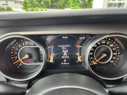 Used 2018 Jeep Wrangler Unlimited Sport S AWD/4WD image 29
