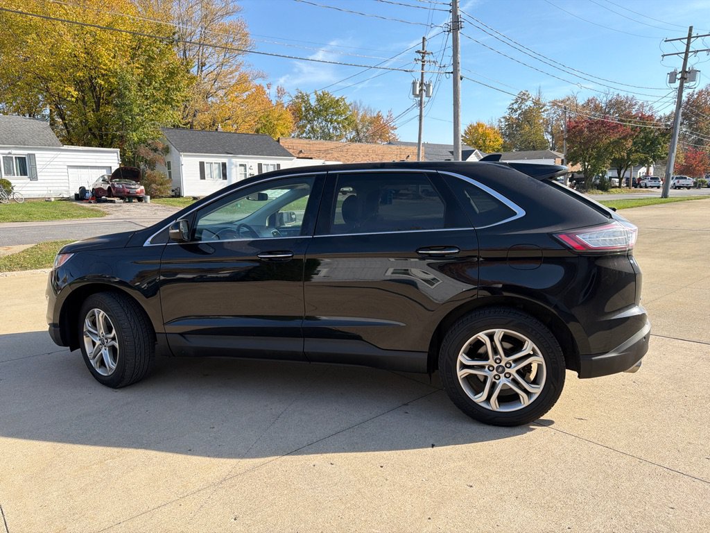 Used 2018 Ford Edge Titanium AWD/4WD image 5