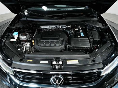 Used 2023 Volkswagen Tiguan SE R-Line AWD/4WD image 39