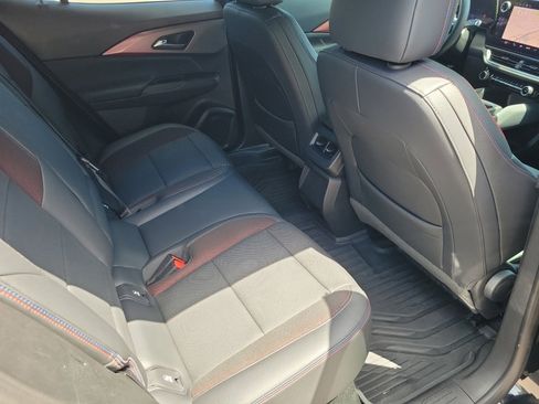 Used 2024 Chevrolet Equinox EV RS FWD image 31