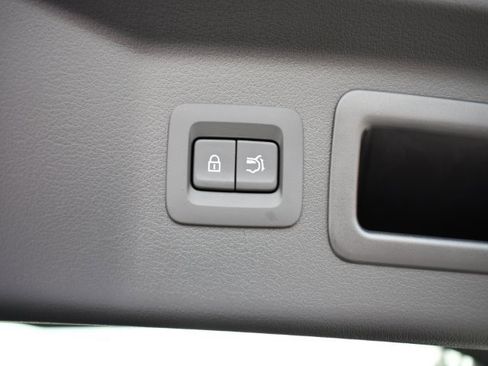 New 2025 MAZDA CX-70 Plug-In Hybrid w/ Premium Pkg image 32