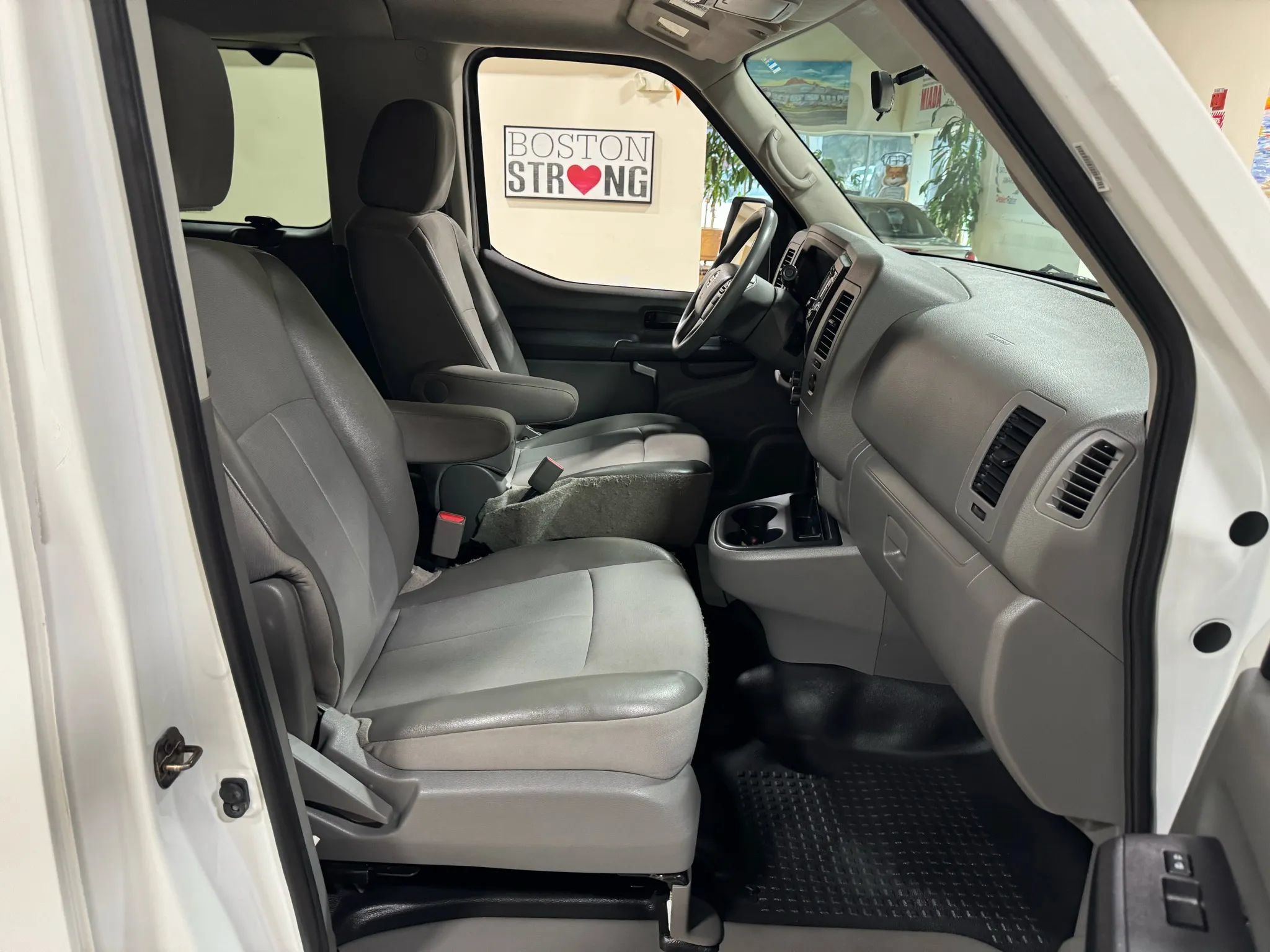 Used 2018 Nissan NV 3500 S RWD image 24
