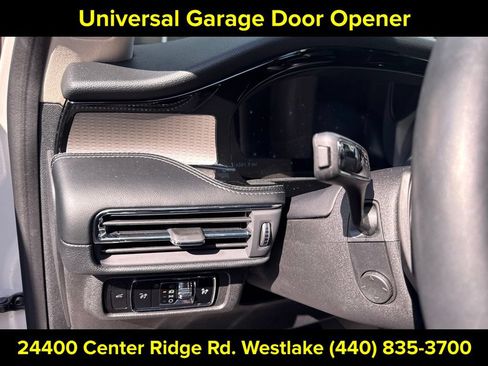 Used 2023 Lincoln Corsair Reserve w/ Equipment Group 201A FWD image 13