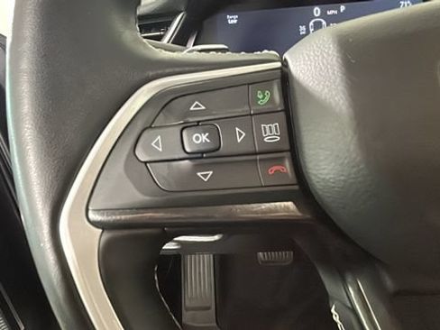 Used 2021 Jeep Grand Cherokee L Laredo w/ Luxury Tech Group I AWD/4WD image 15