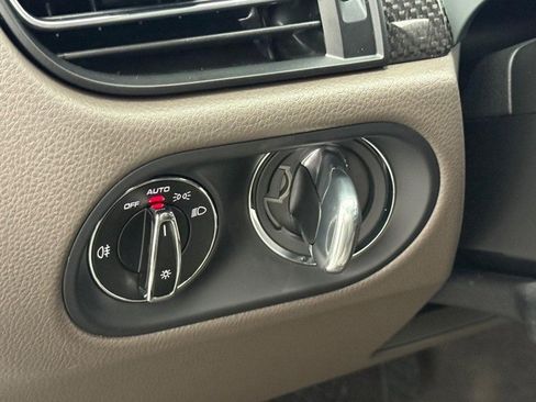 New 2026 Porsche Macan image 25