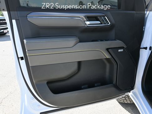 Used 2024 Chevrolet Silverado 1500 ZR2 w/ Technology Package image 9