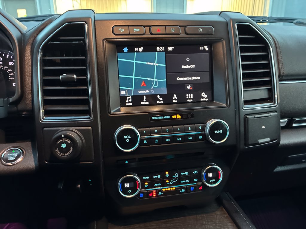 Used 2018 Ford Expedition Limited w/ Equipment Group 301A AWD/4WD image 13