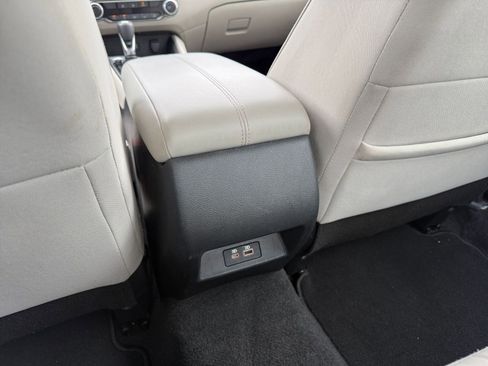 Used 2025 Nissan Altima 2.5 SV image 23