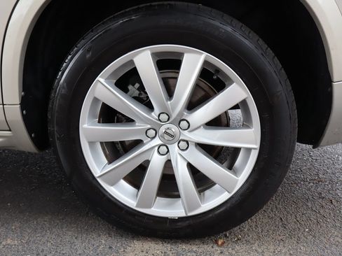 Used 2016 Volvo XC90 T6 Momentum w/ Momentum Plus Package AWD/4WD image 45