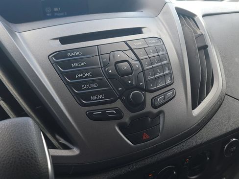 Used 2017 Ford Transit 150 XL RWD image 18