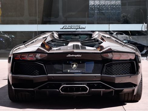 Used 2014 Lamborghini Aventador LP 700-4 AWD/4WD image 4