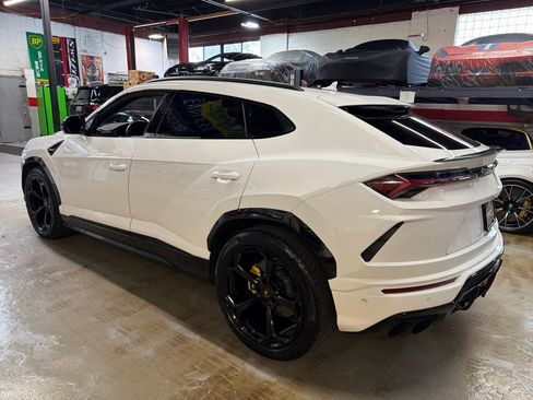 Used 2019 Lamborghini Urus image 9