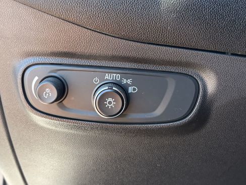 Used 2023 Chevrolet Equinox LT FWD image 14
