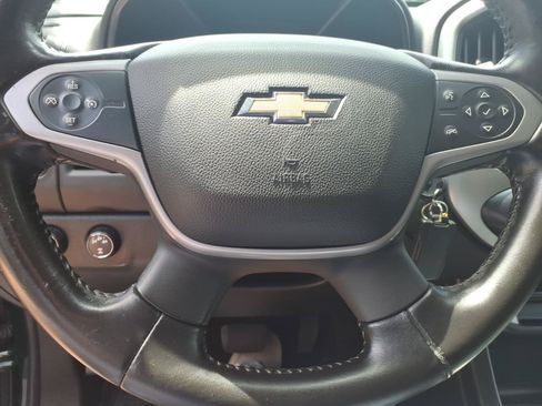 Used 2016 Chevrolet Colorado LT w/ LT Convenience Package AWD/4WD image 12
